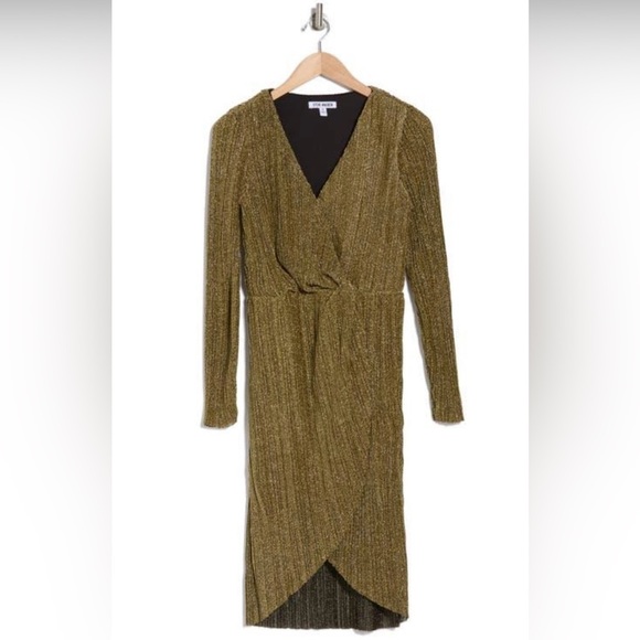 Steve Madden Elegant Crinkle Metallic Long Sleeve Gold Dress Sz XS - Picture 5 of 9